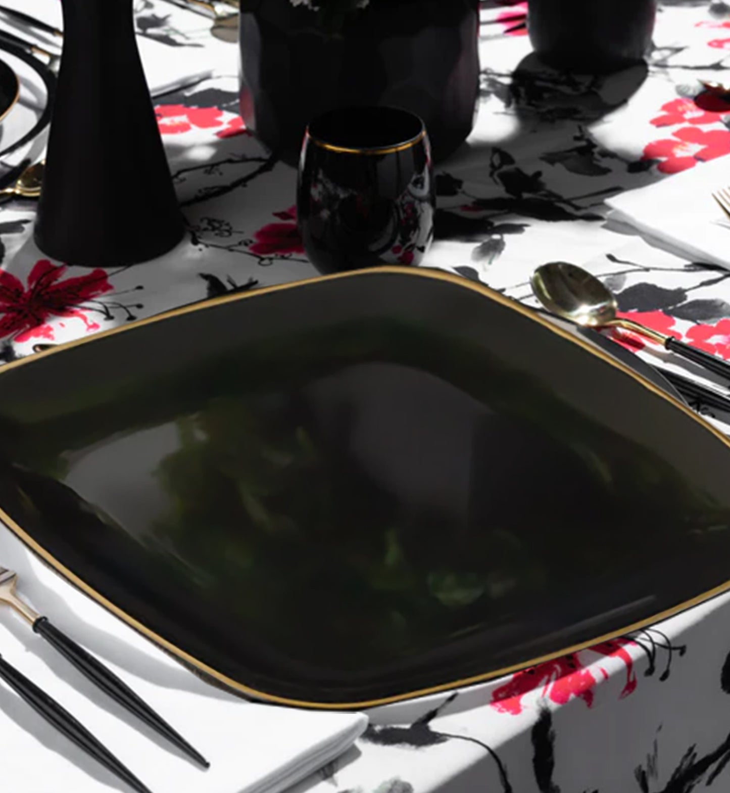 Stemless Plastic Wine Goblet 16oz Black / Gold Rim Wine Goblets Decorline