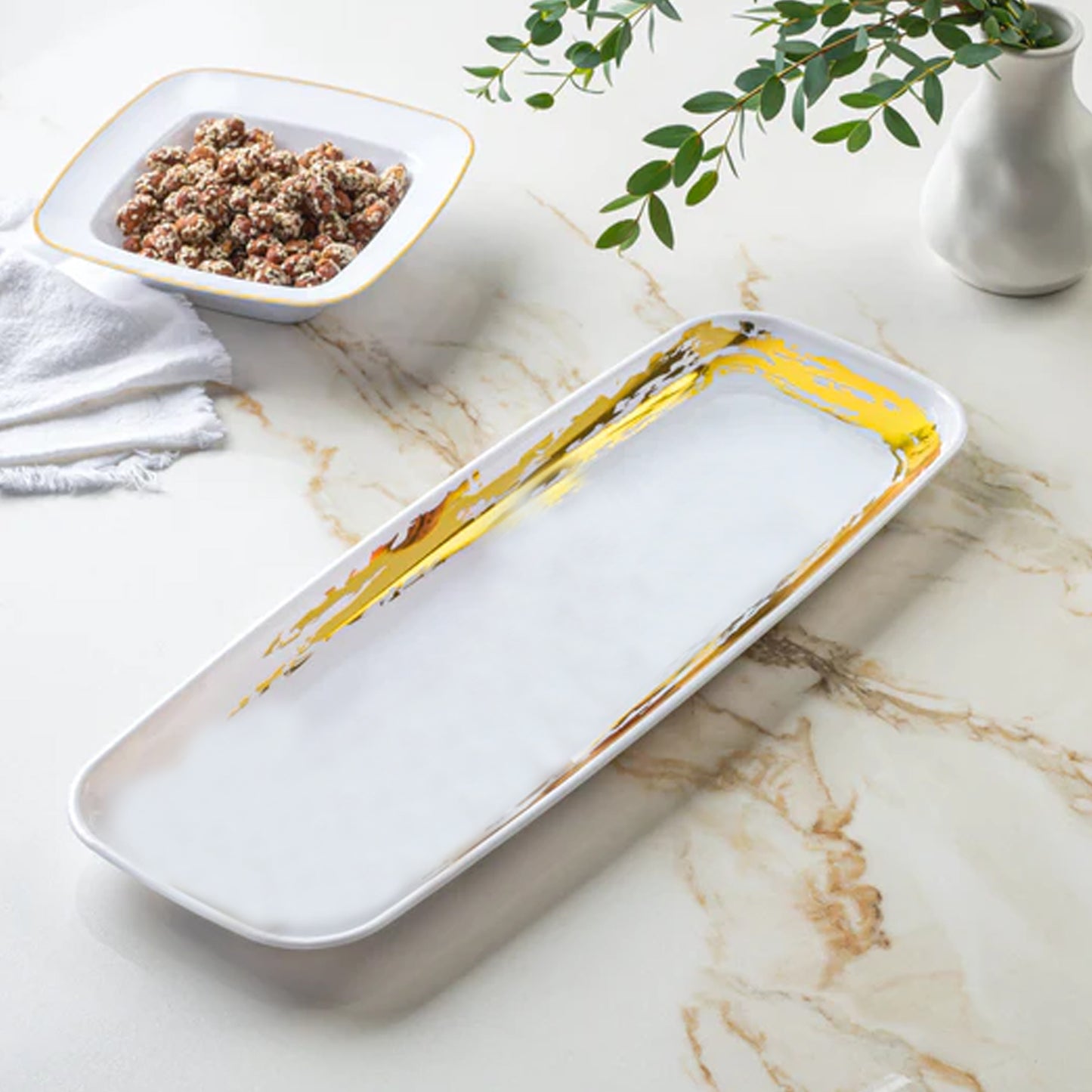 Whisk 6.5"x17.5" White Gold Accent Oval Serving Disposable Plastic Tray 2 Pack Disposable Serving Trays Decorline