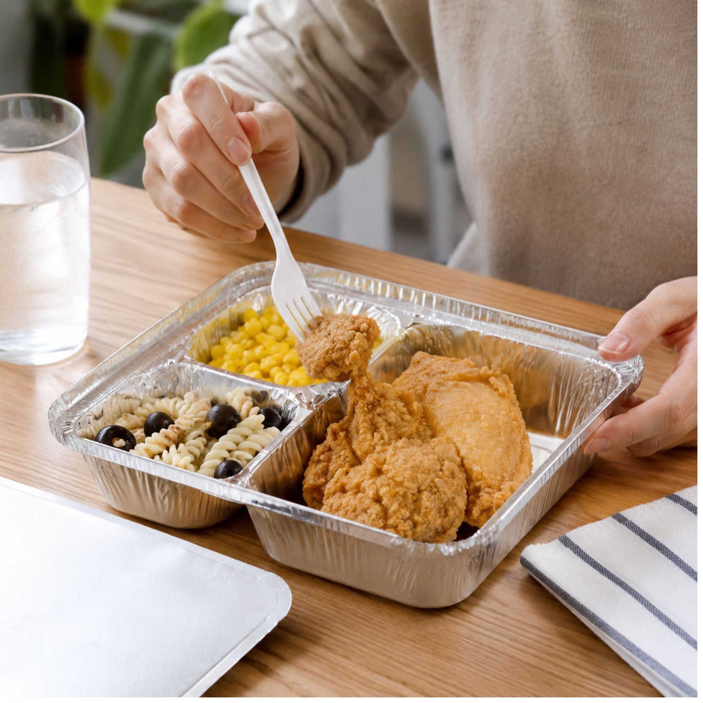 WHOLESALE 3 Compartment Aluminum Disposable Foil Pan/Tray with Board Lids 250/Case Take-Out Containers VeZee