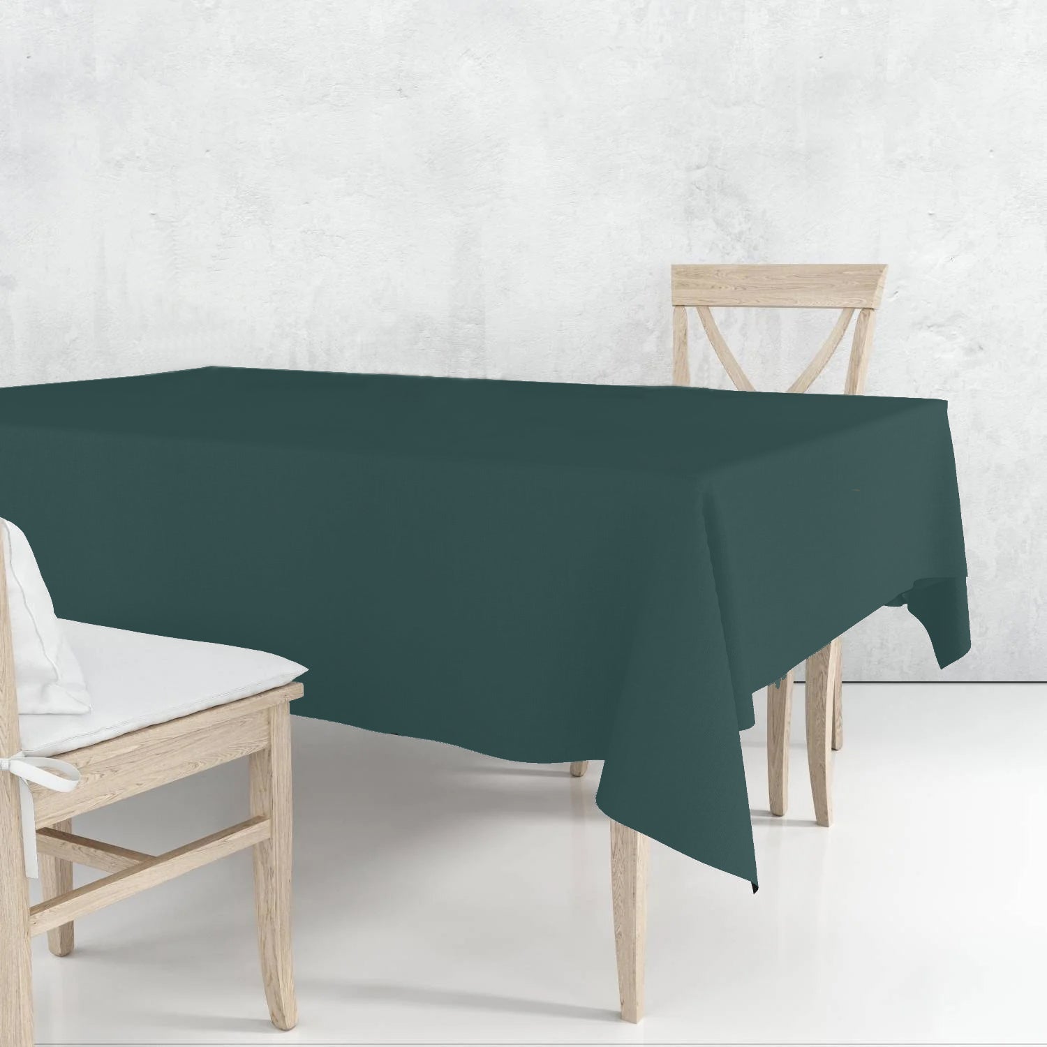 Disposable Plastic Premium Tablecloth Heavyweight Rectangle Hunter Green 54" x 108" Tablesettings Nicole Fantini Collection   