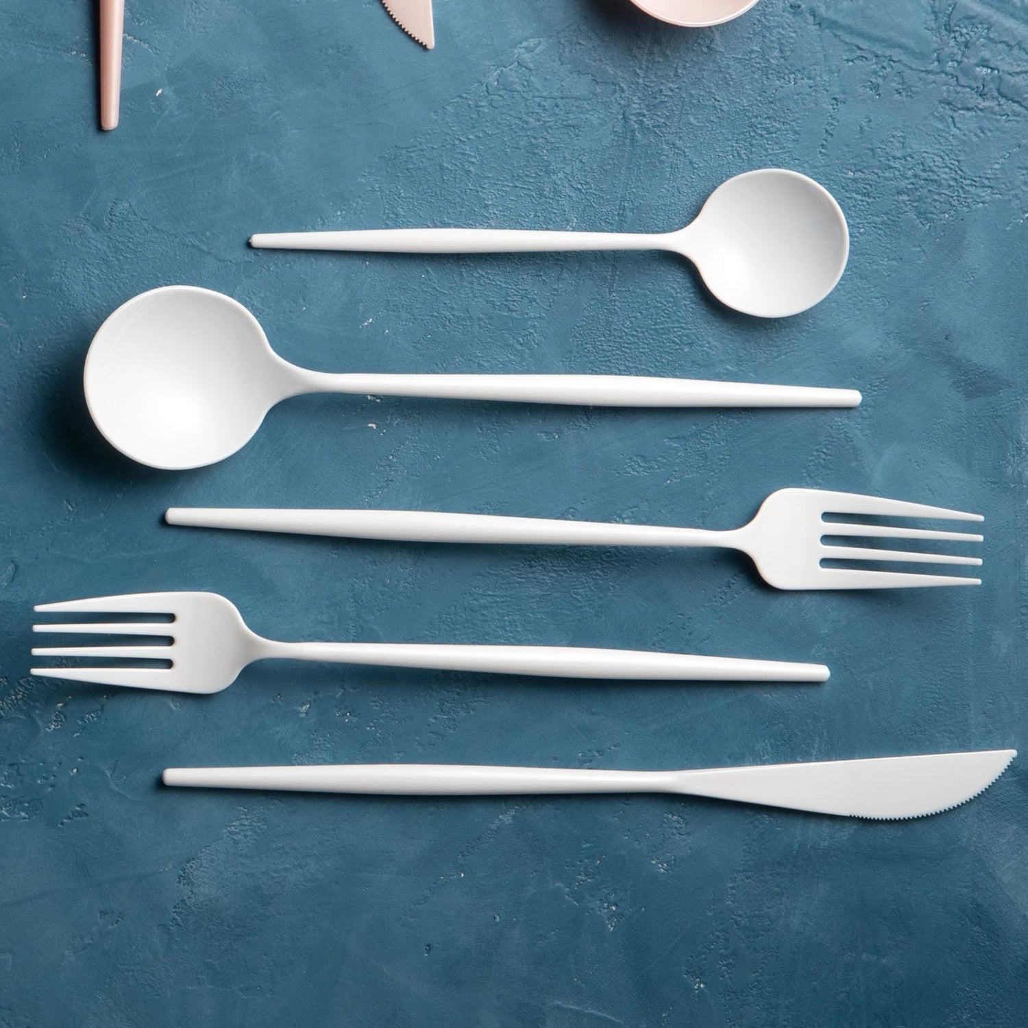 Noble Collection White Flatware Set Tablesettings Decorline   