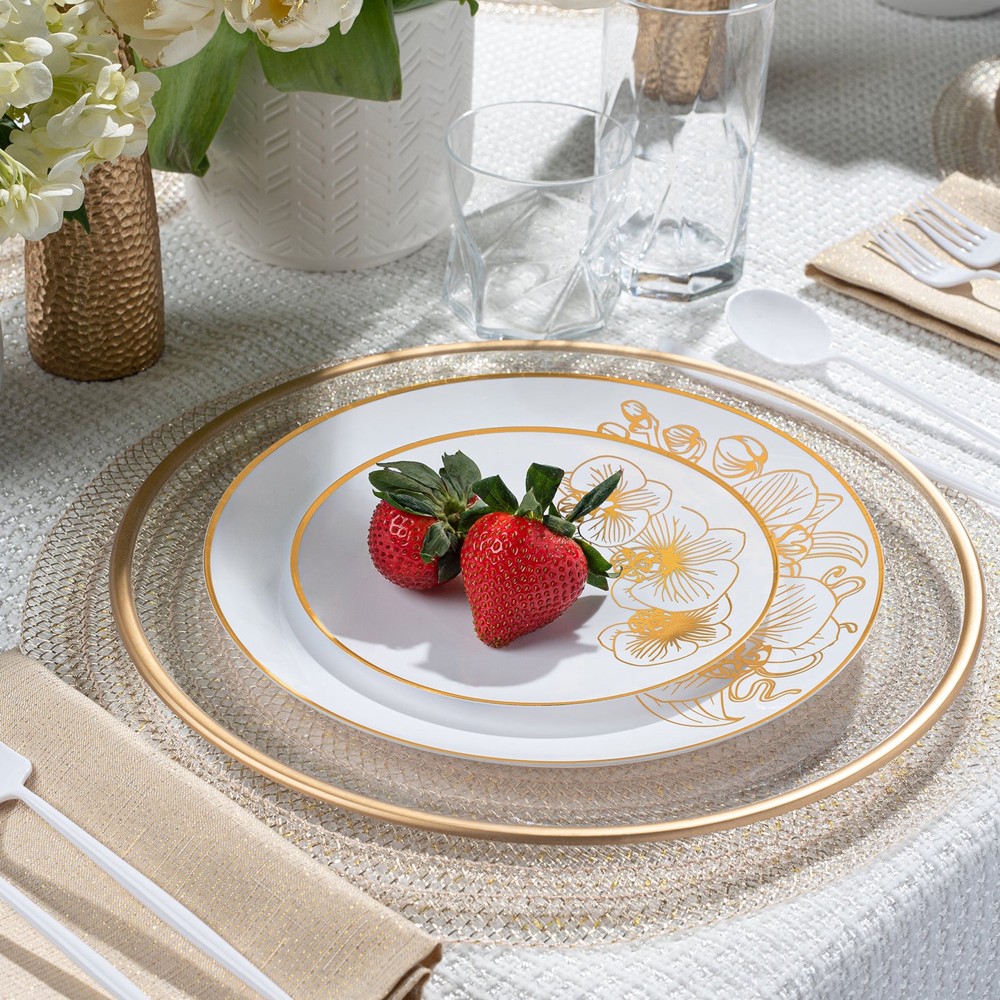 Orchid White and Gold Round Plastic Dinner Plates 7.5" Tablesettings Decorline